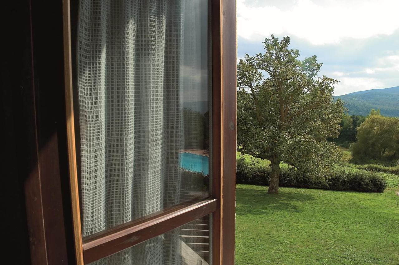 Agriturismo La Burraia Vicino A San Gimignano غامباسي تيرمي المظهر الخارجي الصورة