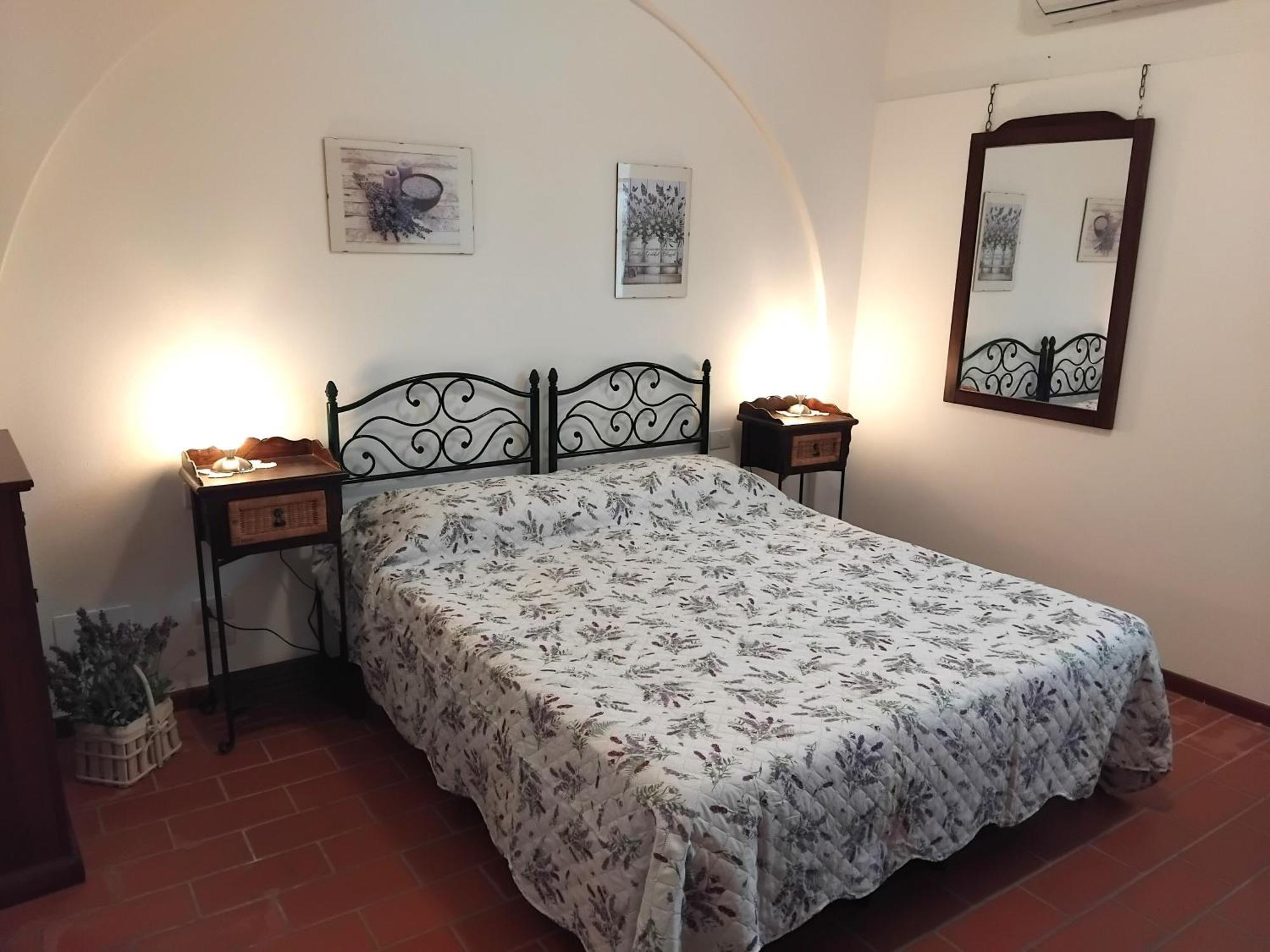 Agriturismo La Burraia Vicino A San Gimignano غامباسي تيرمي المظهر الخارجي الصورة